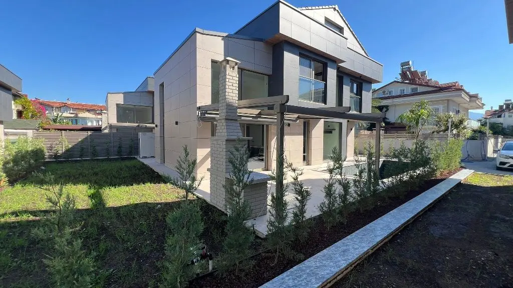 Property in Calis